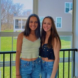 Meet your Posher, Elaina